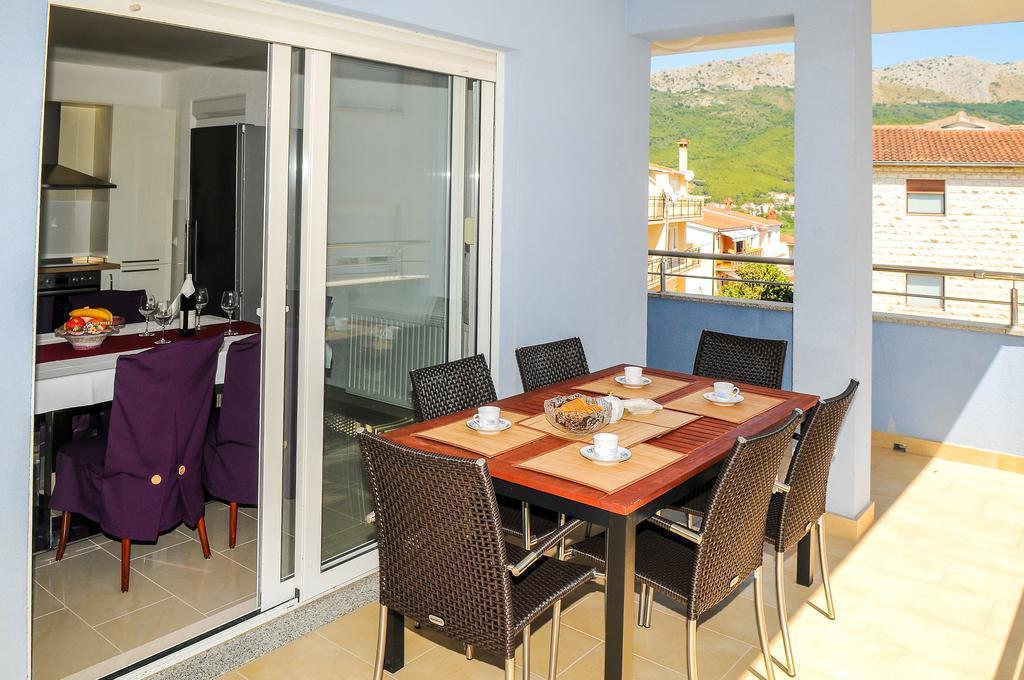 Apartments Anamarija Σπλιτ Εξωτερικό φωτογραφία