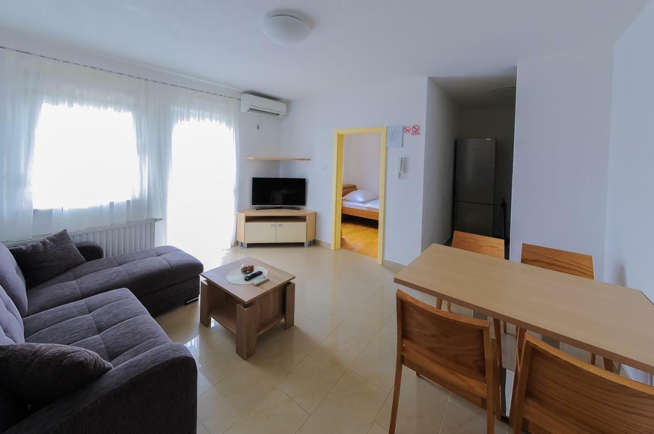 Apartments Anamarija Σπλιτ Εξωτερικό φωτογραφία
