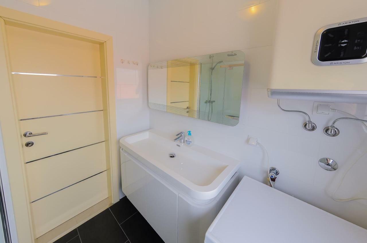 Apartments Anamarija Σπλιτ Εξωτερικό φωτογραφία