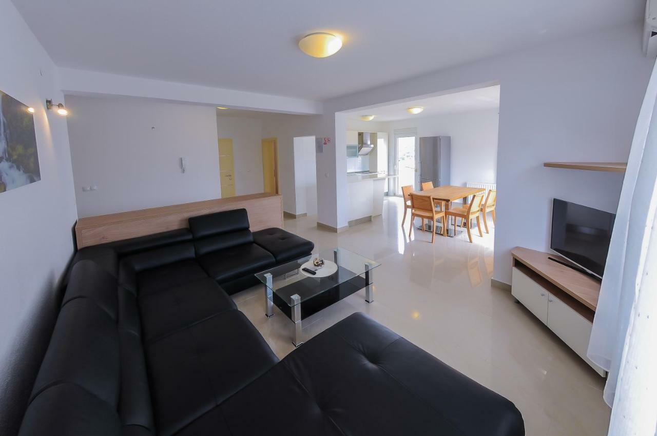 Apartments Anamarija Σπλιτ Εξωτερικό φωτογραφία